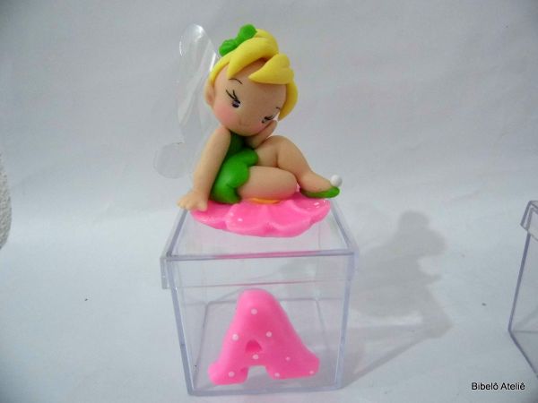 Tinkerbel M na caixa de acrílico